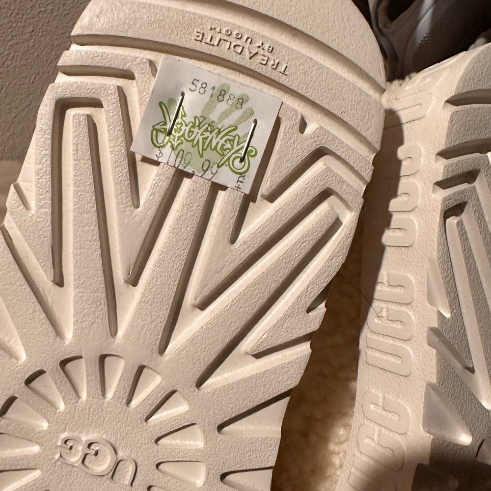 Ugg slides - Picture 5 of 5